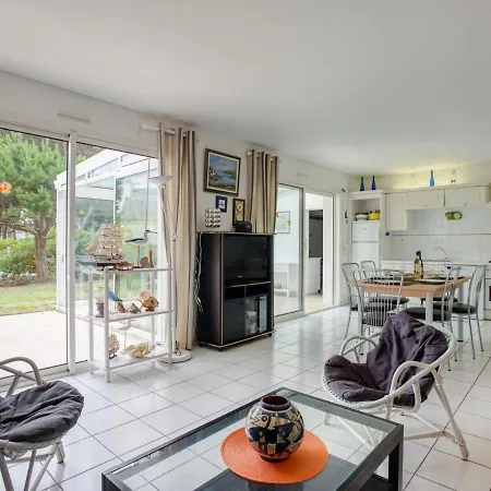 Holiday home Ty Jeanne By Interhome *